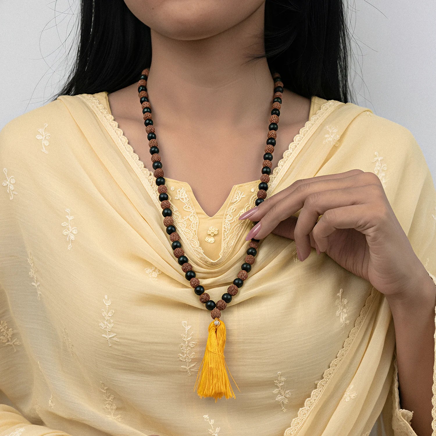Divya Raksha Rudraksha & Karungali Mala 8mm - 108+1 Beads - Image 6